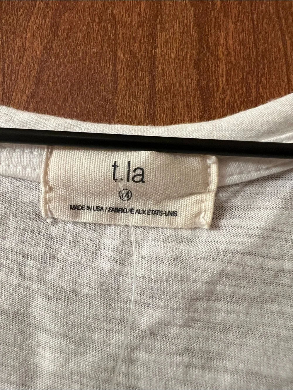 Anthropologie T.LA White V-Neck T-Shirt with Black Stars - NWT - Medium - Picture 13 of 16